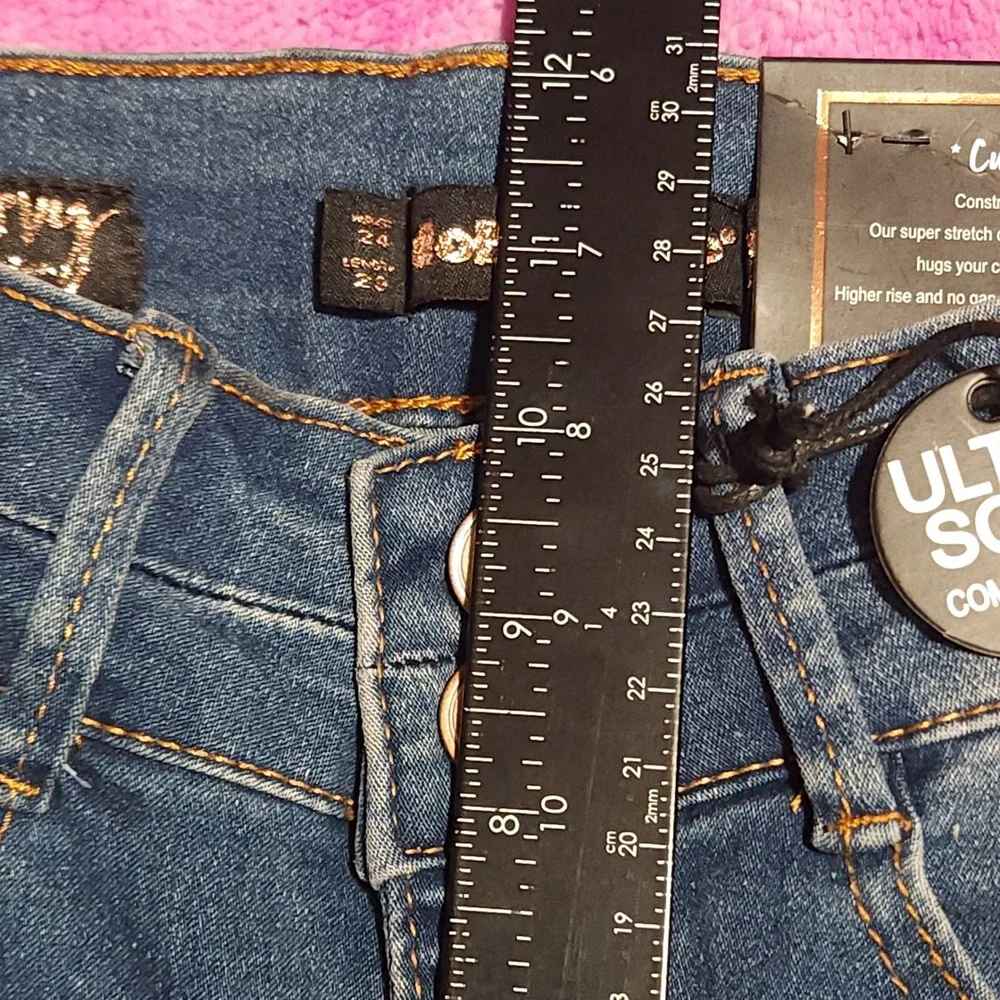 Dollhouse these jeans